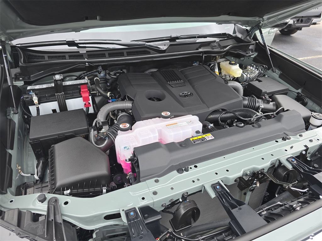 2026 Toyota Tundra SR5 CrewMax photo 28