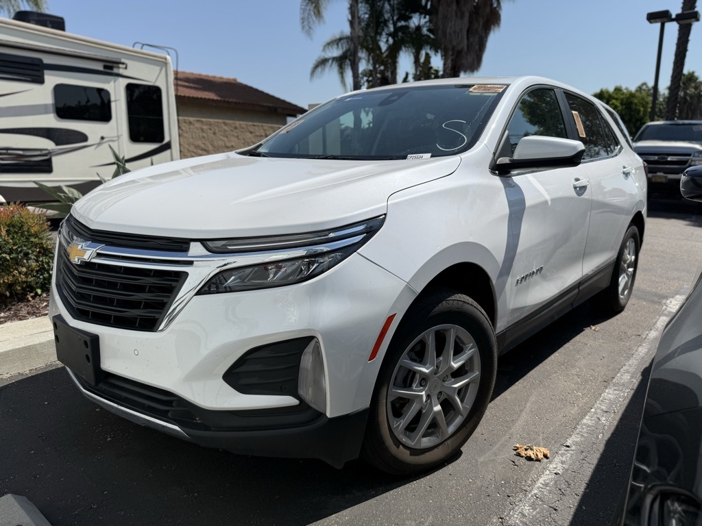2024 Chevrolet Equinox LT photo 3