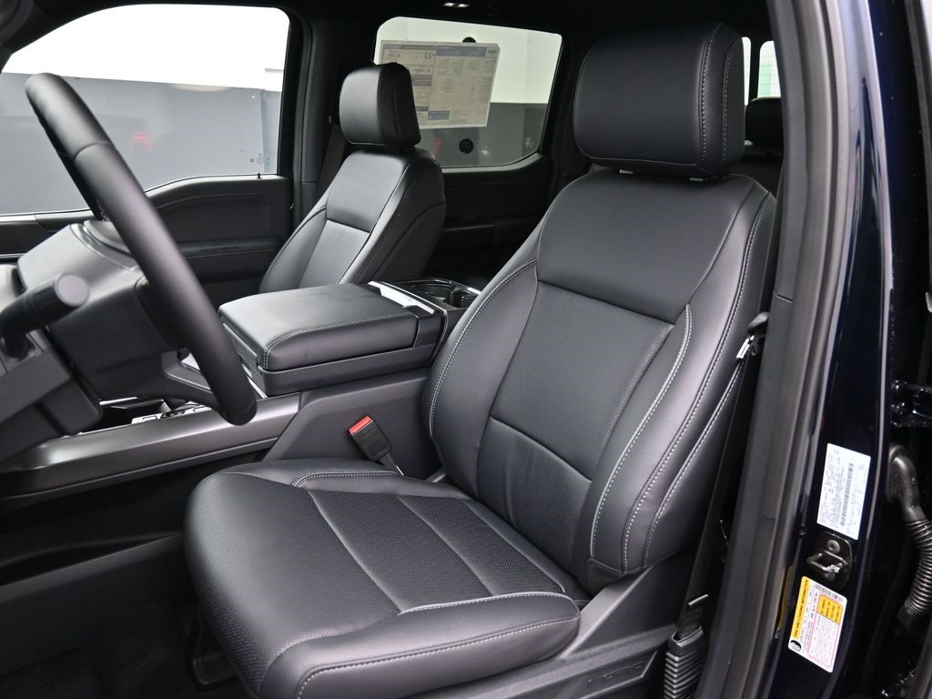 2025 Ford F-150 Lariat photo 10