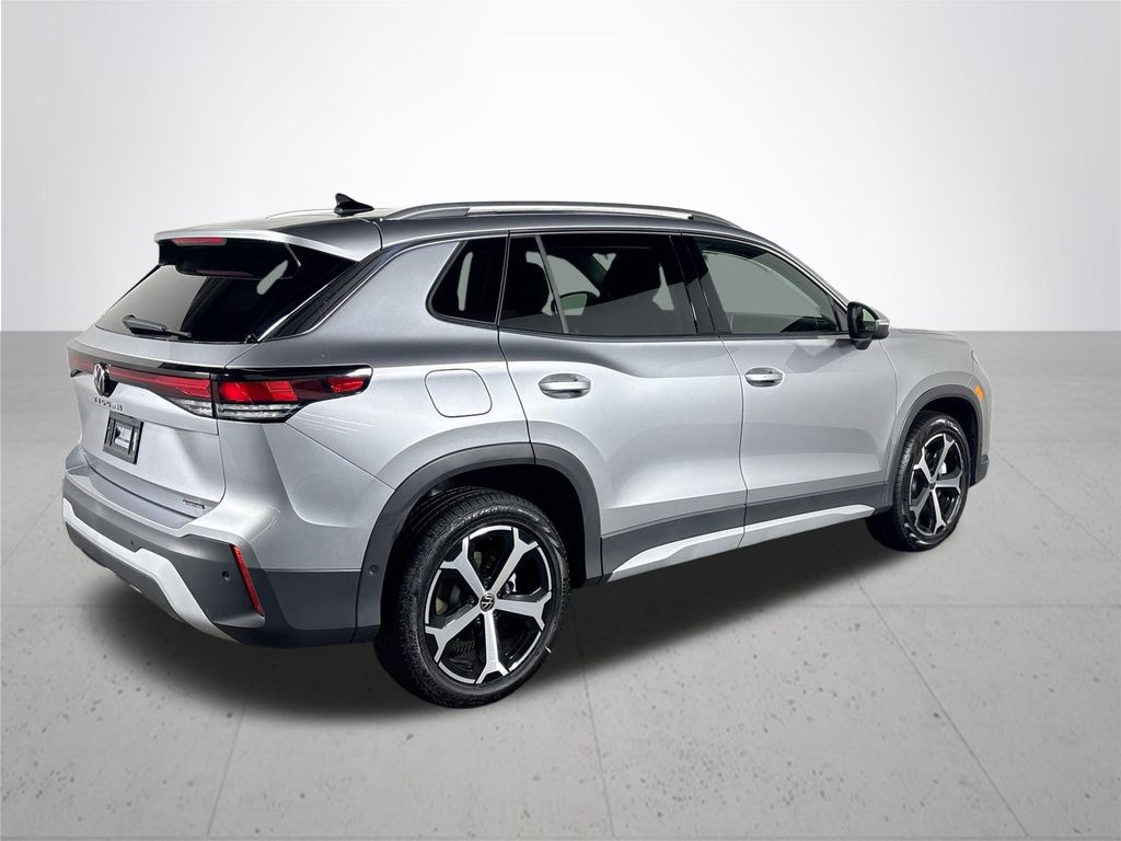 2025 Volkswagen Tiguan SE photo 3