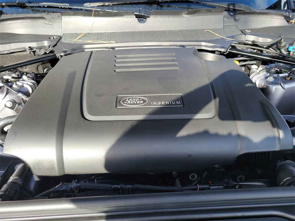 2025 Land Rover Discovery S photo 27