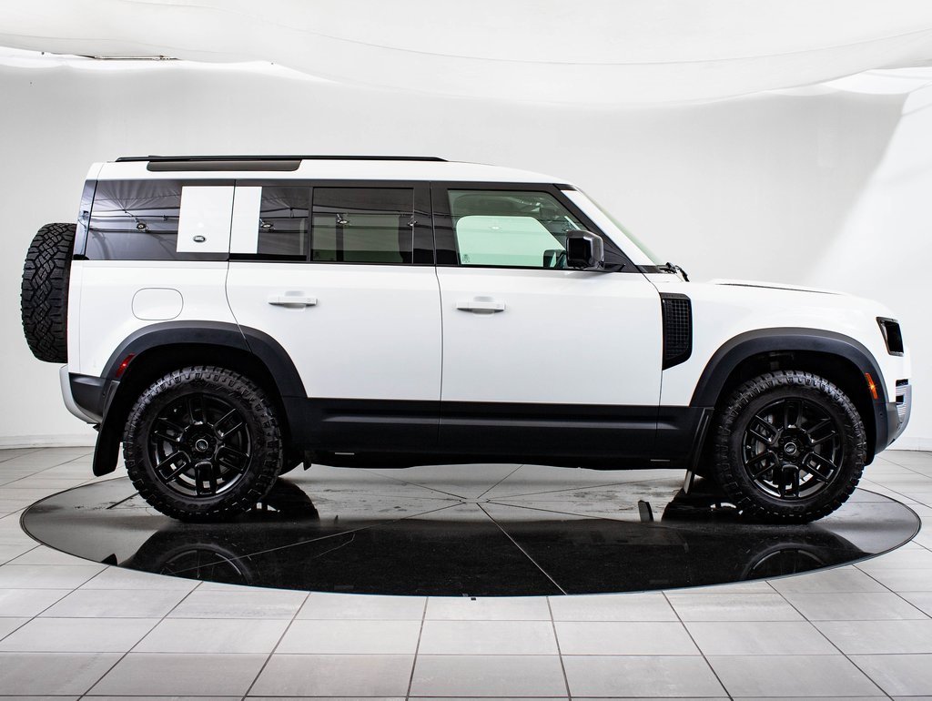 2020 Land Rover Defender 110 HSE photo 6