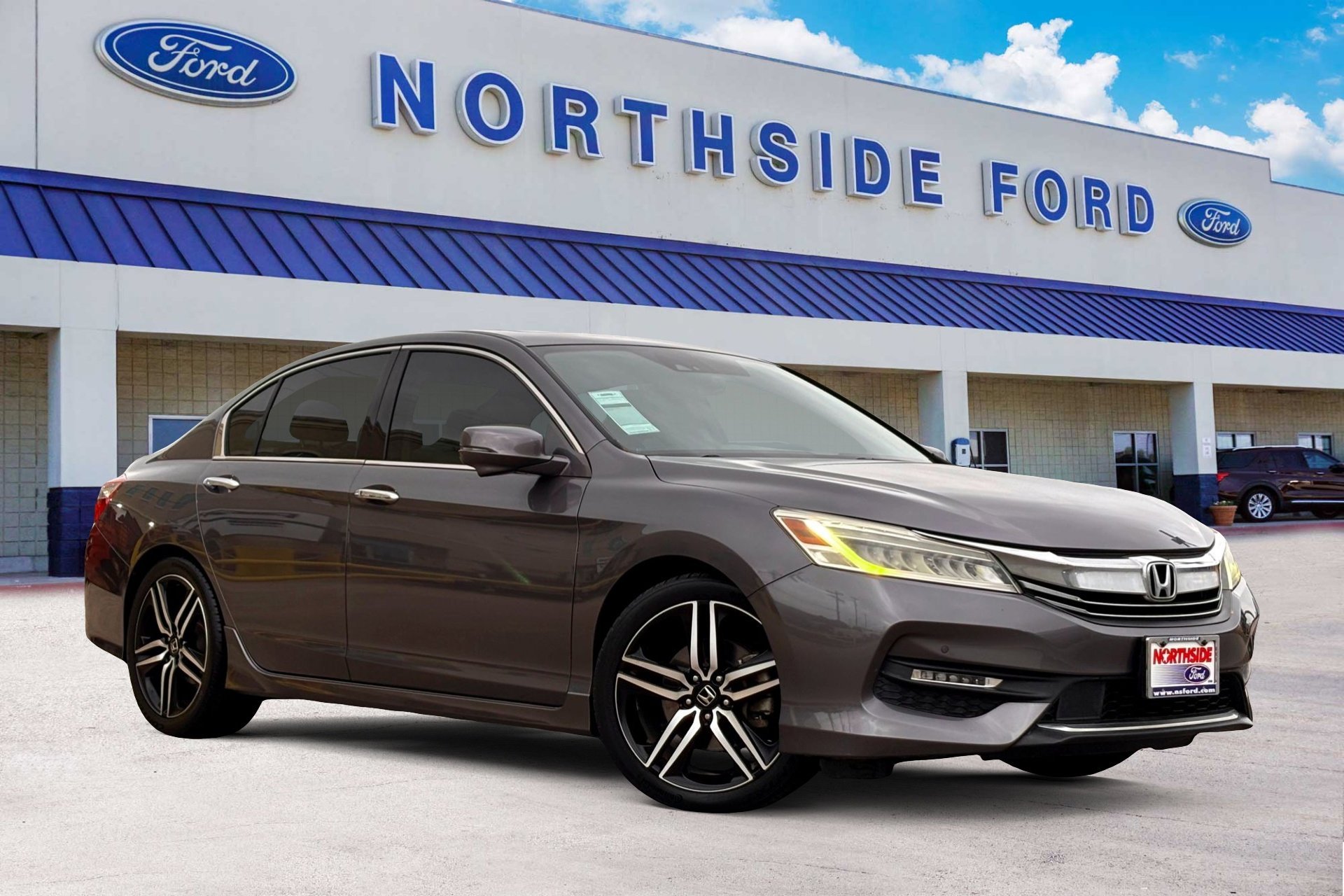2016 Honda Accord Touring's photo