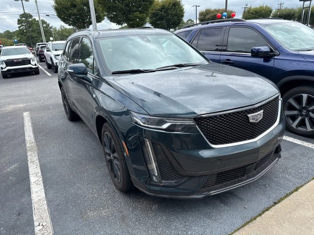 2024 Cadillac XT6 Sport photo 2