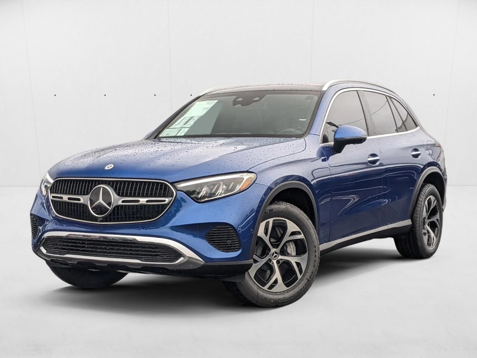 2026 Mercedes-Benz GLC Base's photo