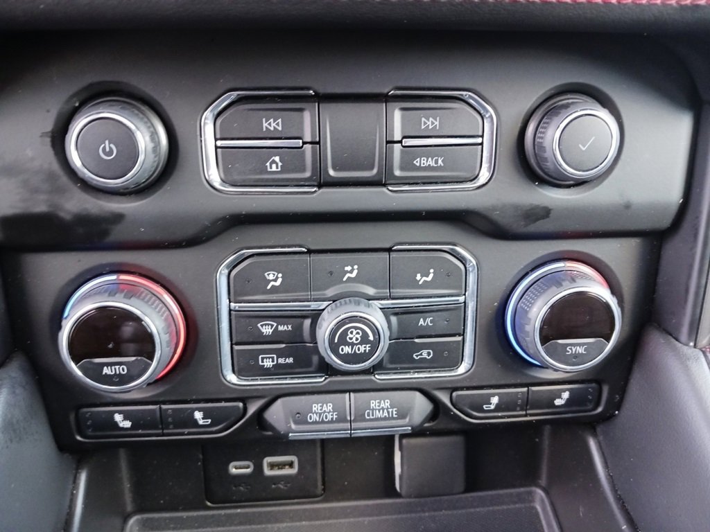 2021 Chevrolet Tahoe RST photo 20