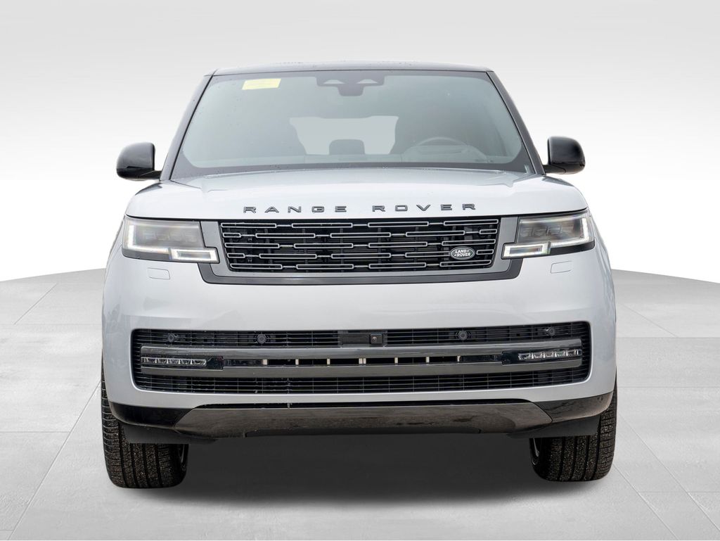 2025 Land Rover Range Rover SE photo 2