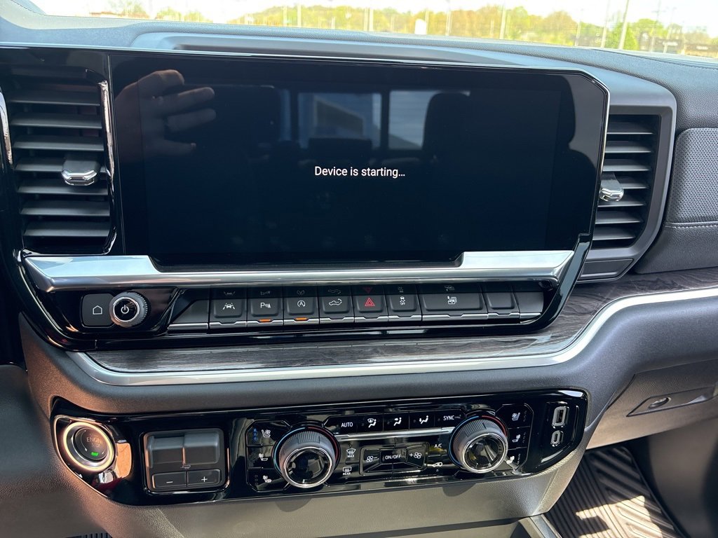 2025 Chevrolet Silverado 1500 LTZ photo 23