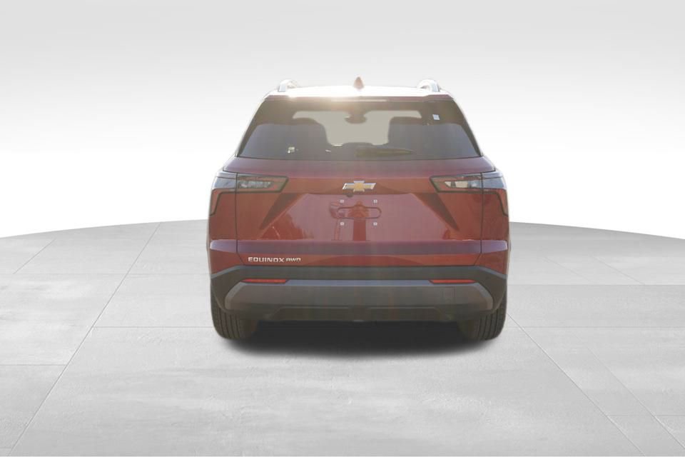 2025 Chevrolet Equinox LT photo 3
