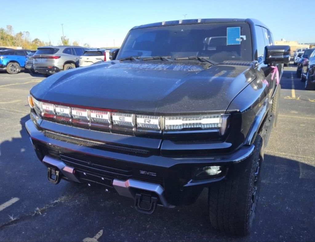 2024 GMC HUMMER EV 2X's photo
