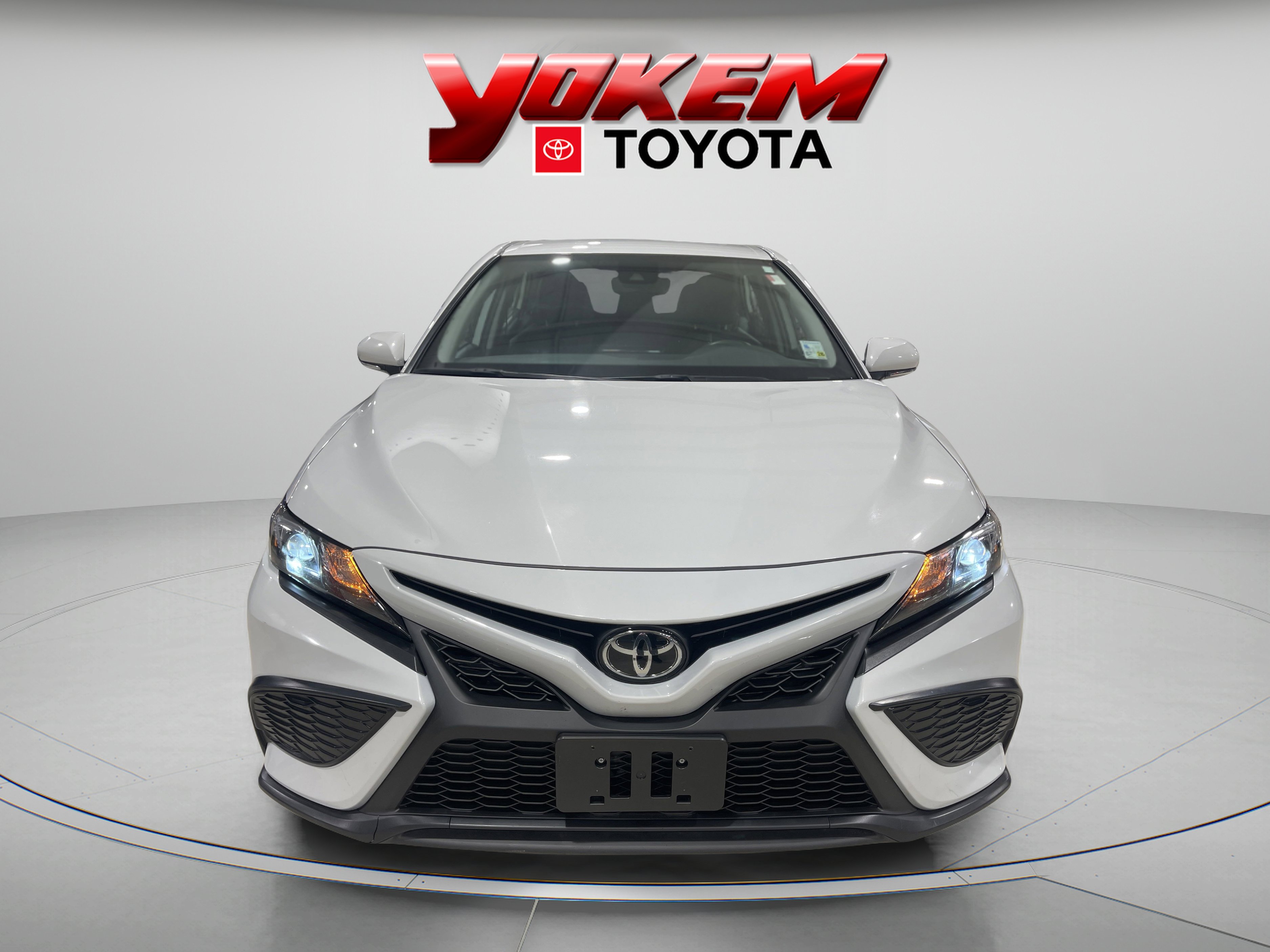 2024 Toyota Camry SE photo 6