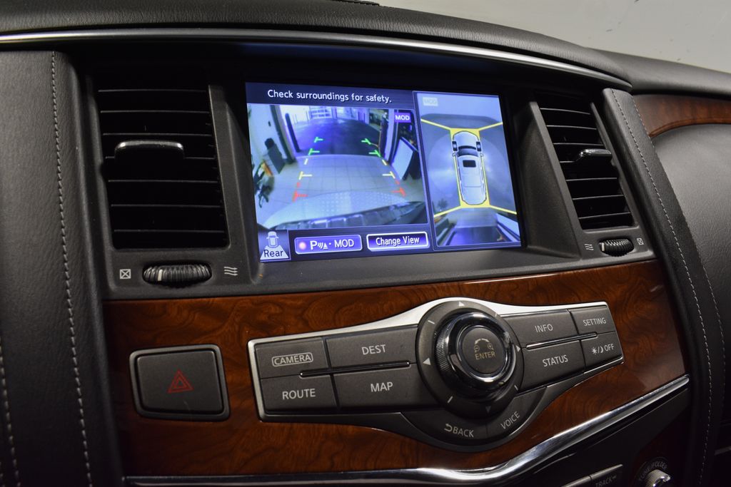 2017 Infiniti QX80 Base photo 22