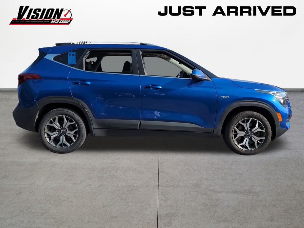 2021 Kia Seltos EX photo 4