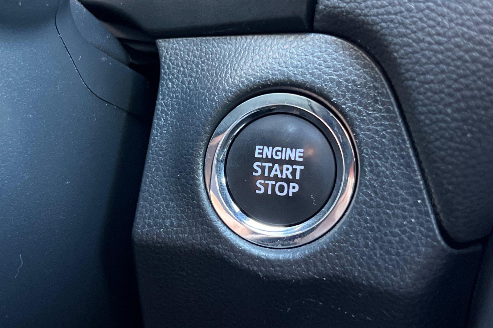 2023 Toyota RAV4 XLE photo 17