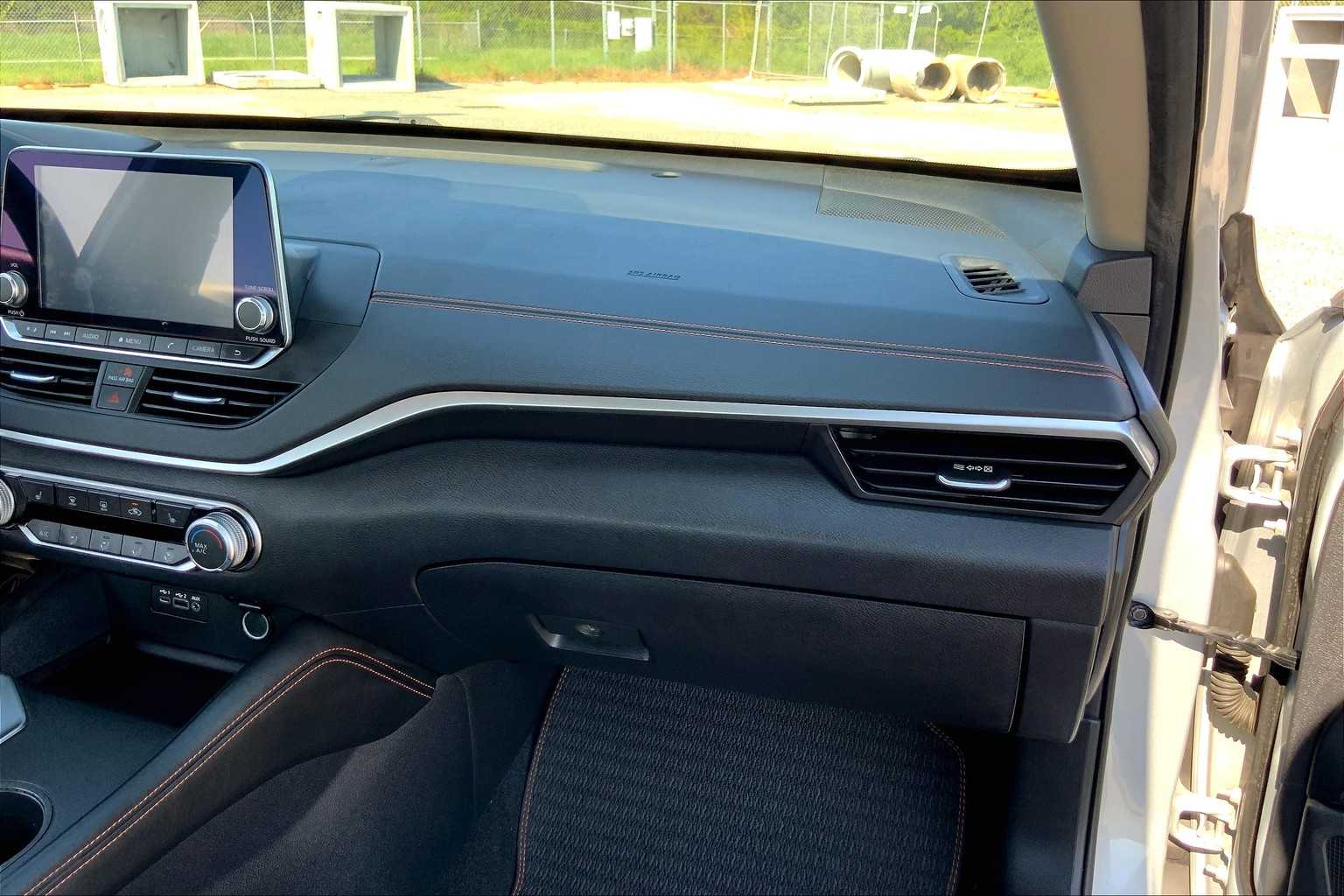2020 Nissan Altima 2.5 SR photo 16