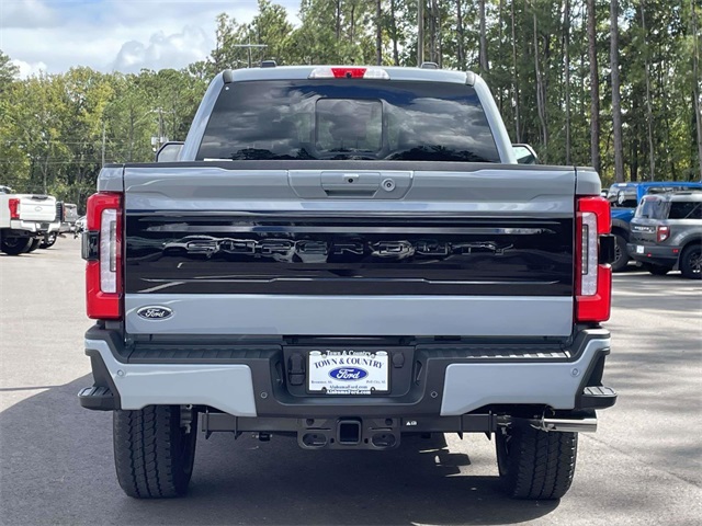 2026 Ford F-250 Platinum photo 2