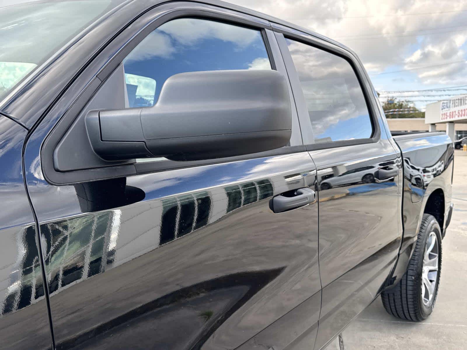 2025 Ram 1500 Tradesman photo 4