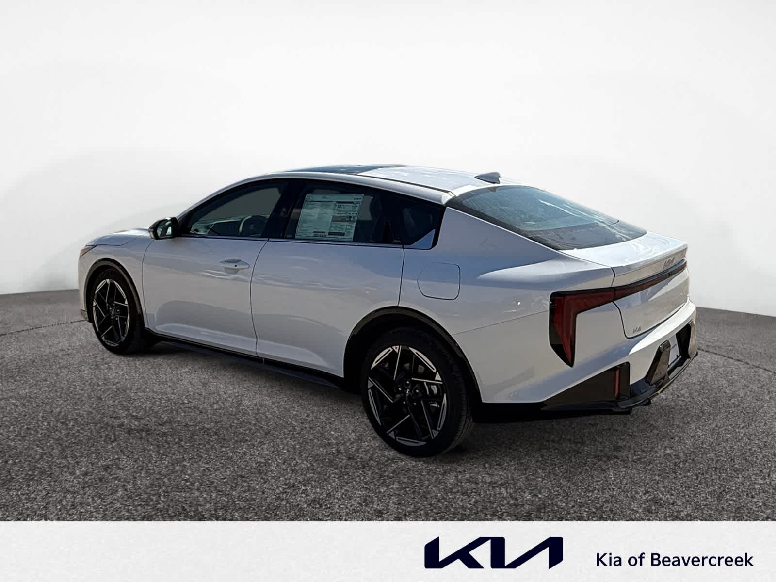 2025 Kia K4 GT-Line photo 3