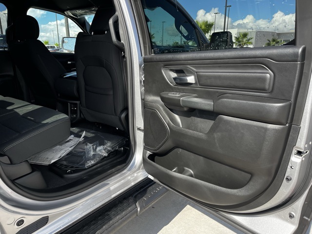 2025 Ram 1500 Tradesman photo 18