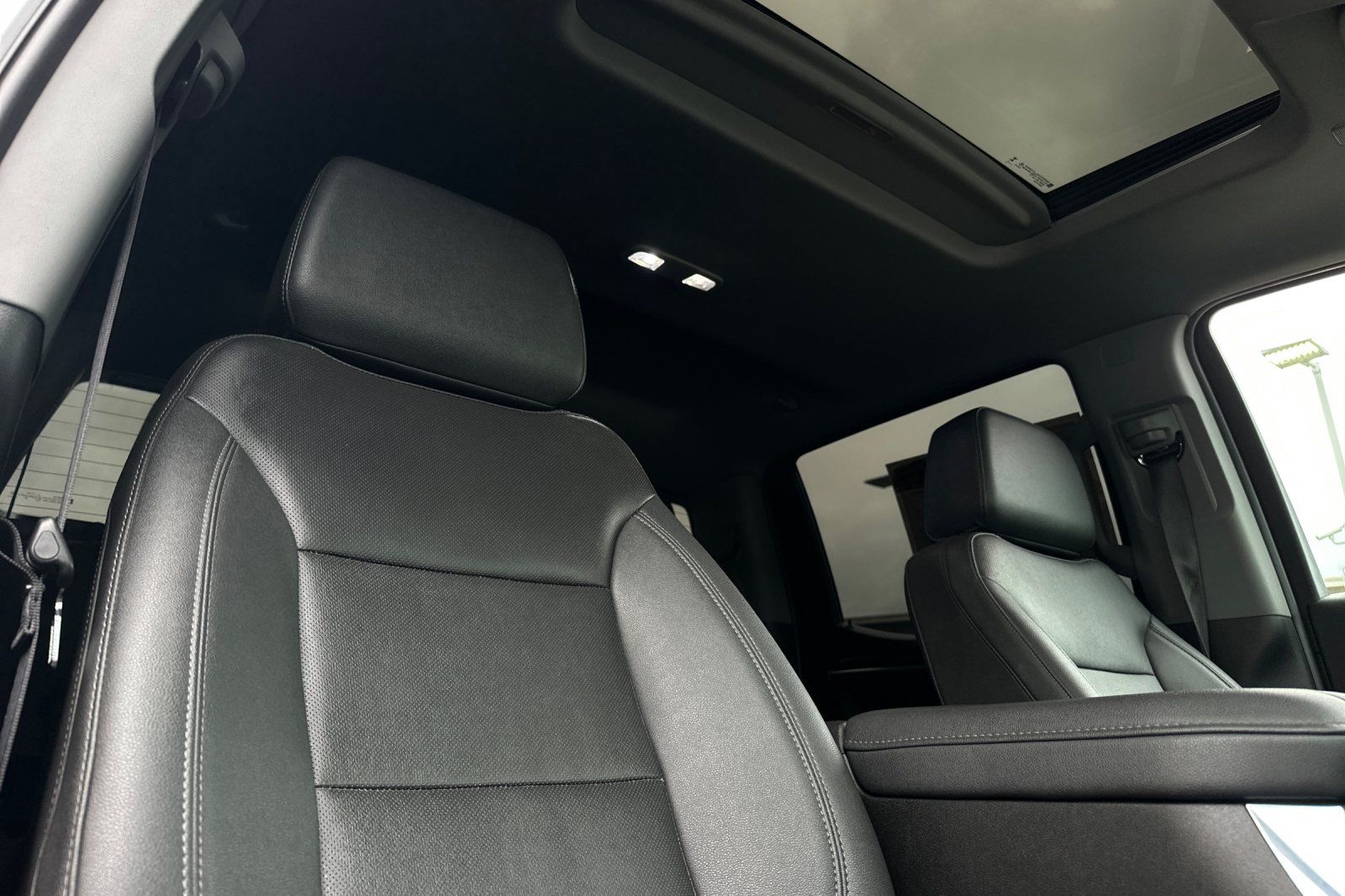 2023 Chevrolet Silverado 1500 LTZ photo 3