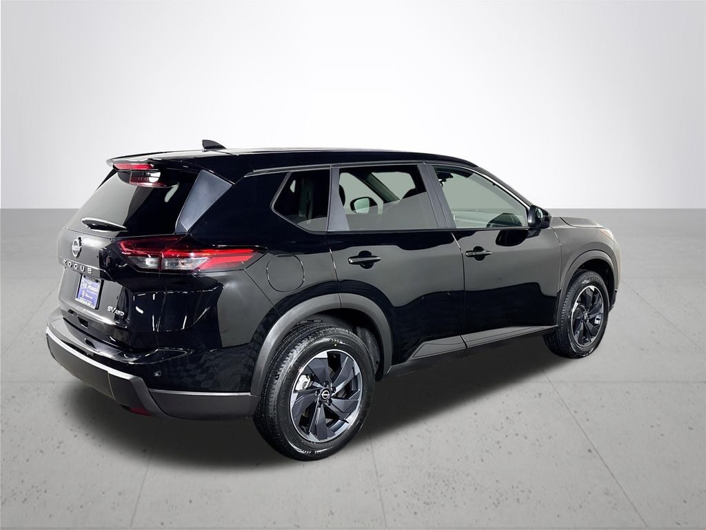 2024 Nissan Rogue SV photo 3