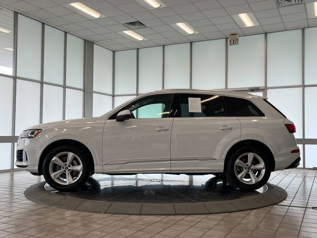 2022 Audi Q7 55 Premium photo 5