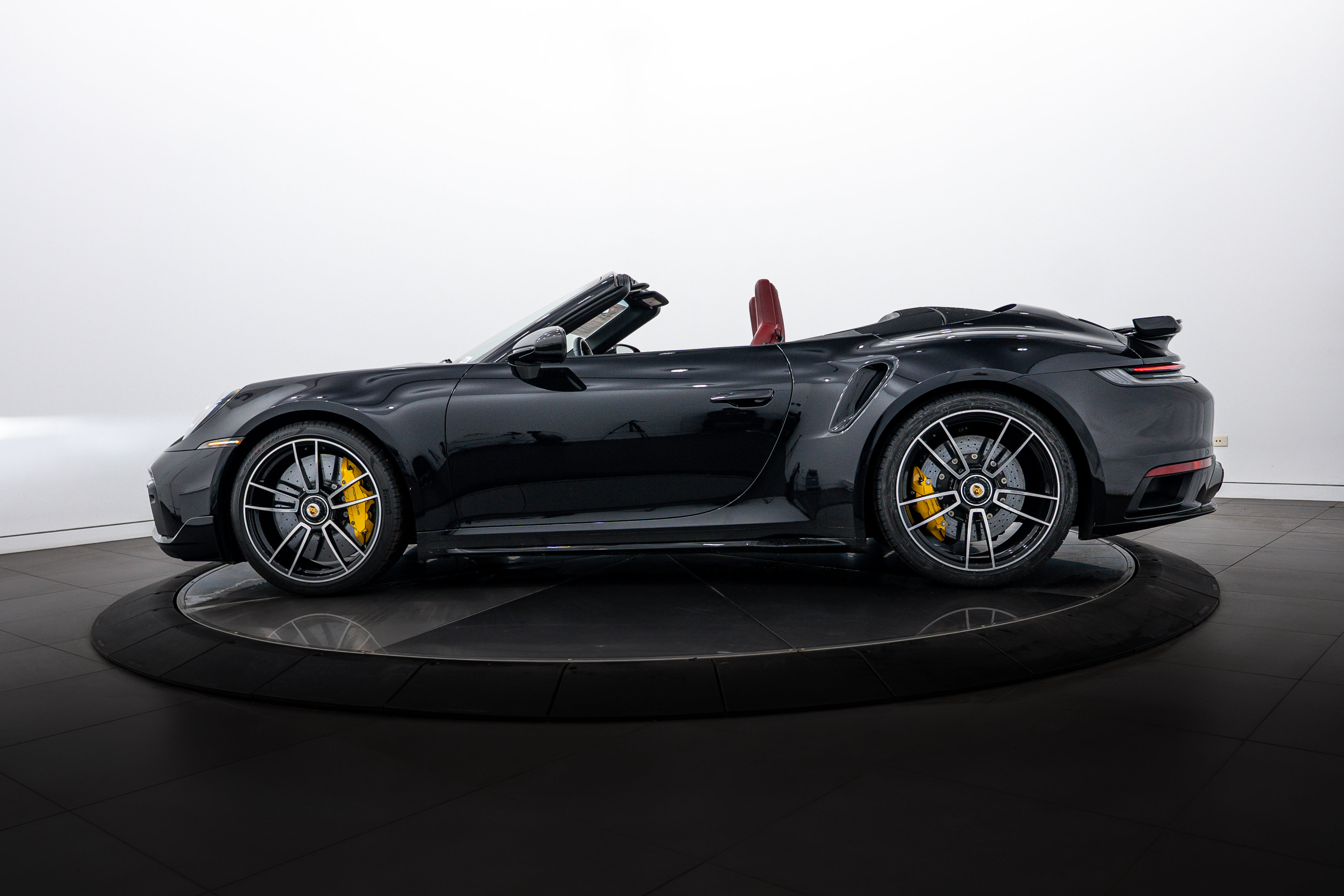 2024 Porsche 911 Turbo S photo 2