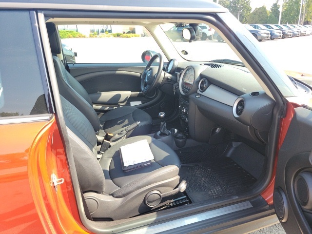 2012 Mini Cooper Base photo 15