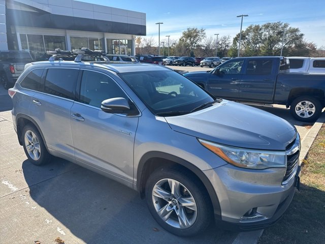 2016 Toyota Highlander Hybrid Limited Platinum photo 3