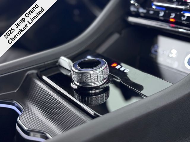 2025 Jeep Grand Cherokee Limited photo 26