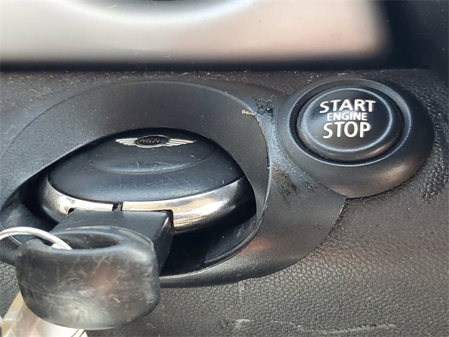2013 Mini Cooper Base photo 17