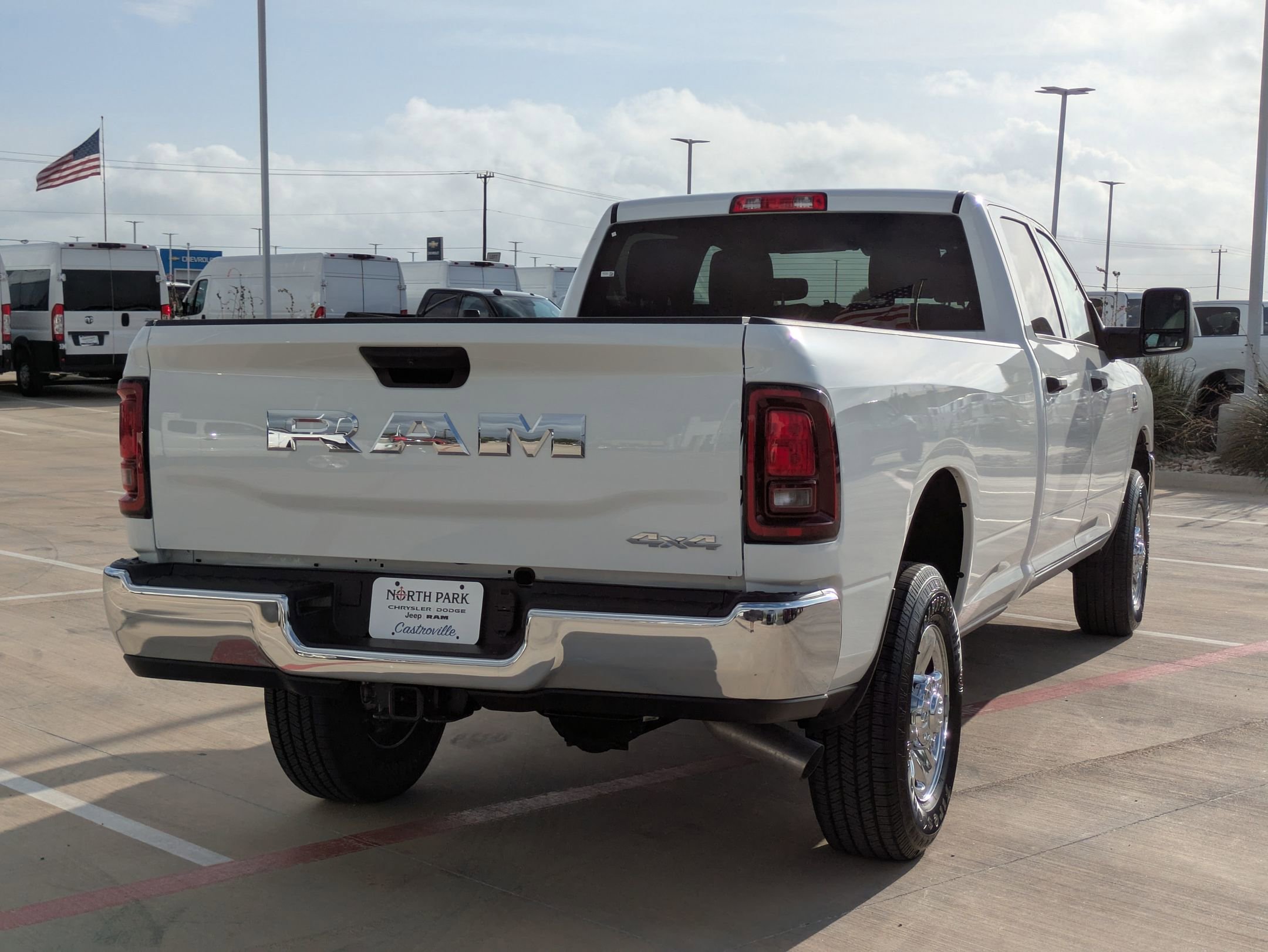 2025 Ram 2500 Tradesman photo 3