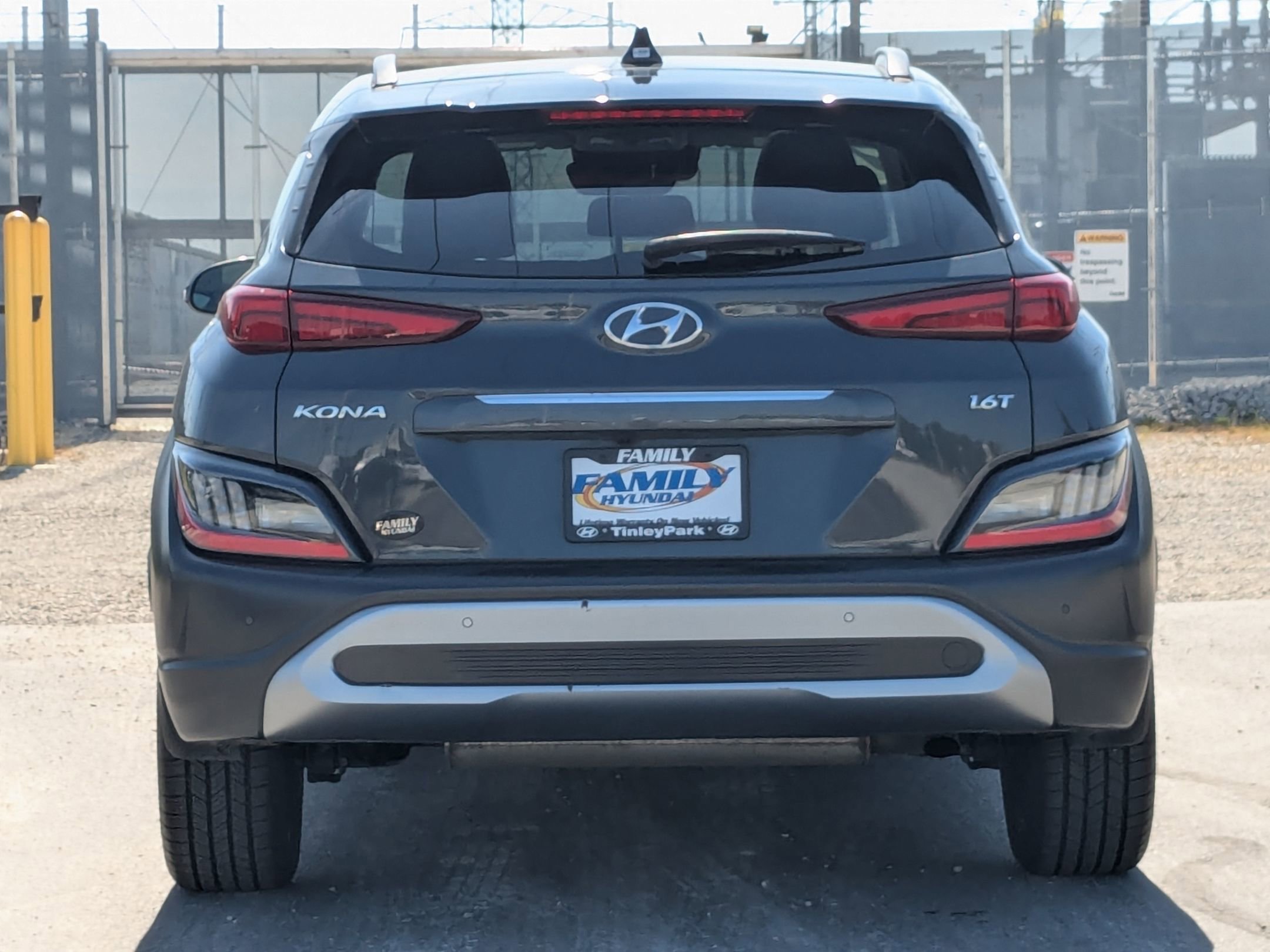 2022 Hyundai Kona Limited photo 4