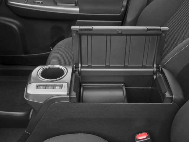 2017 Toyota Prius V Four photo 15
