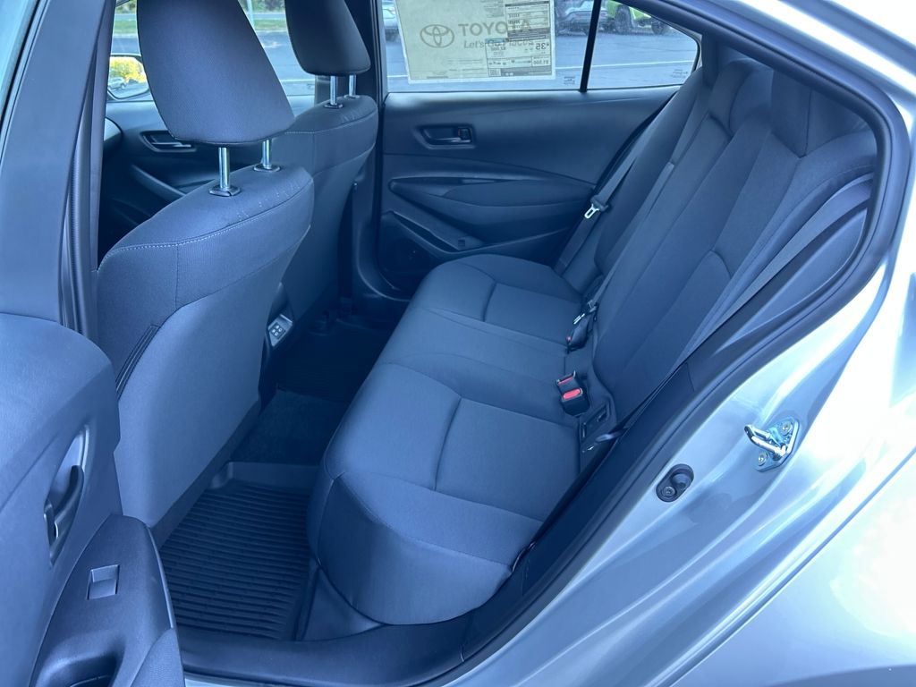 2025 Toyota Corolla LE photo 20