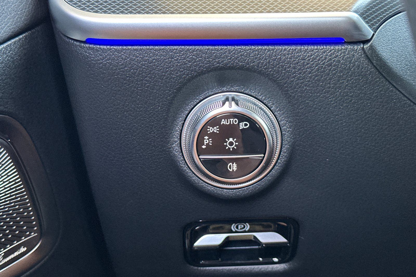 2025 Mercedes Benz C 300 photo 27