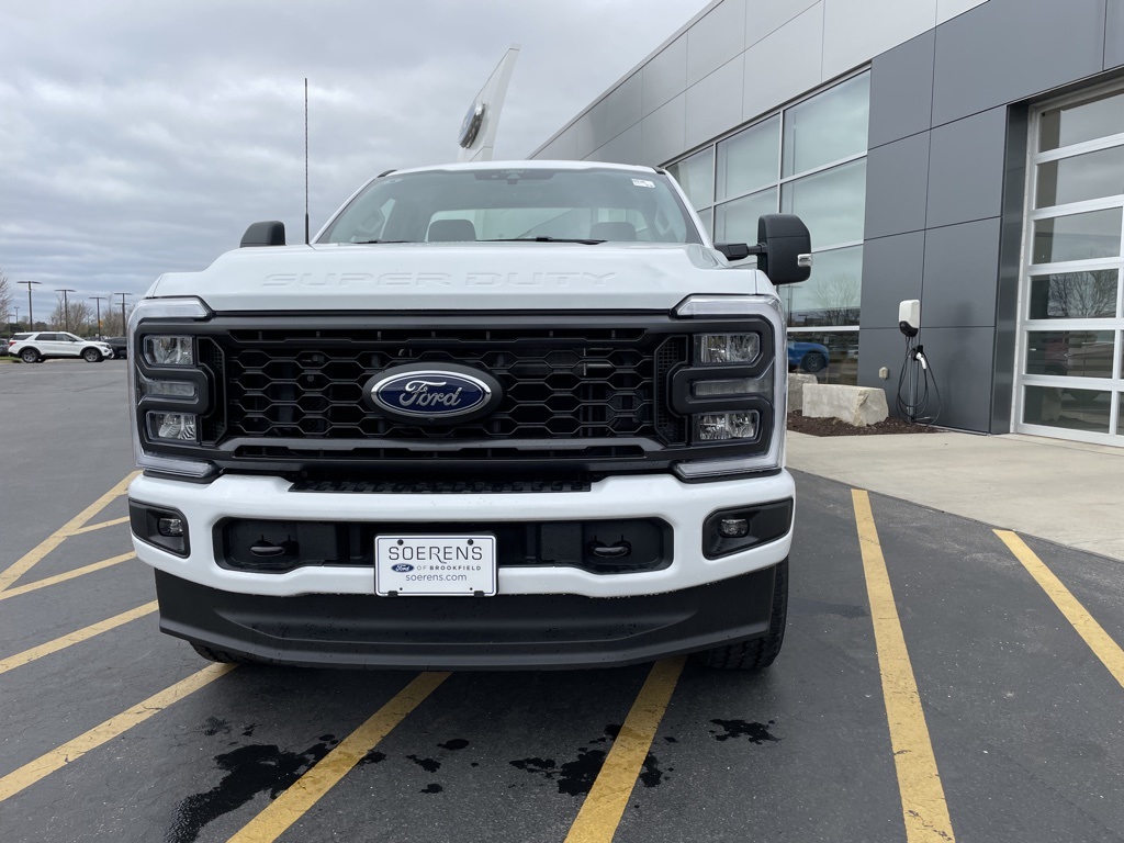 2025 Ford F-250 XL photo 4