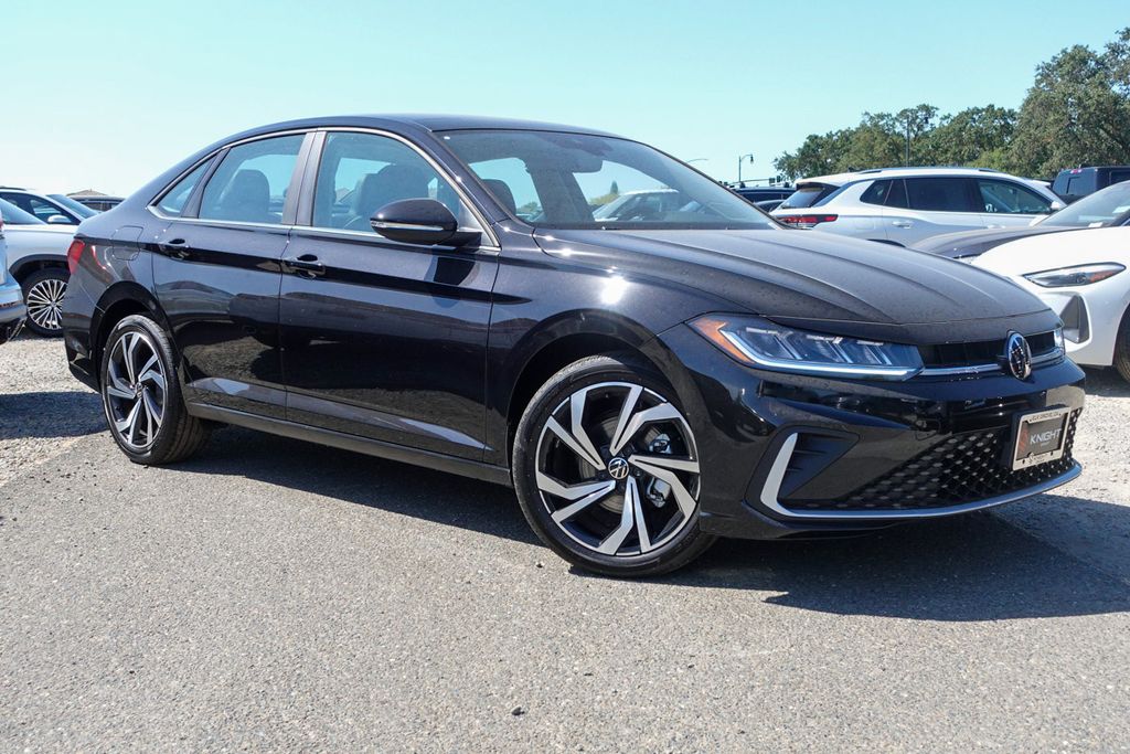 2025 Volkswagen Jetta 1.5T SEL photo 2