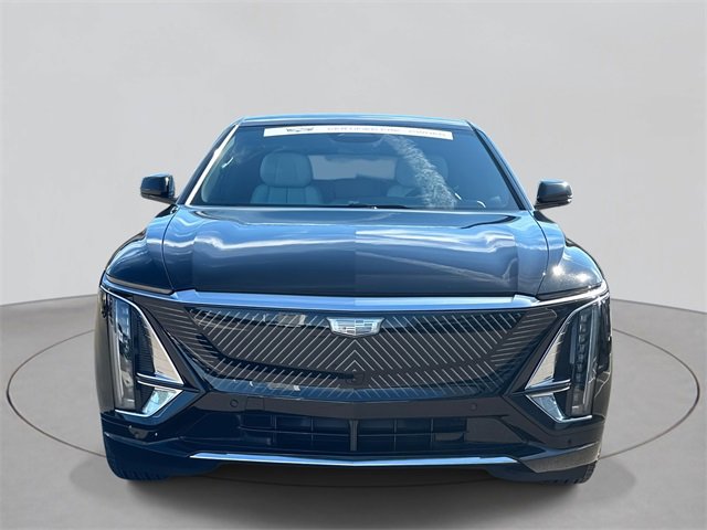 2024 Cadillac Lyriq Luxury photo 2