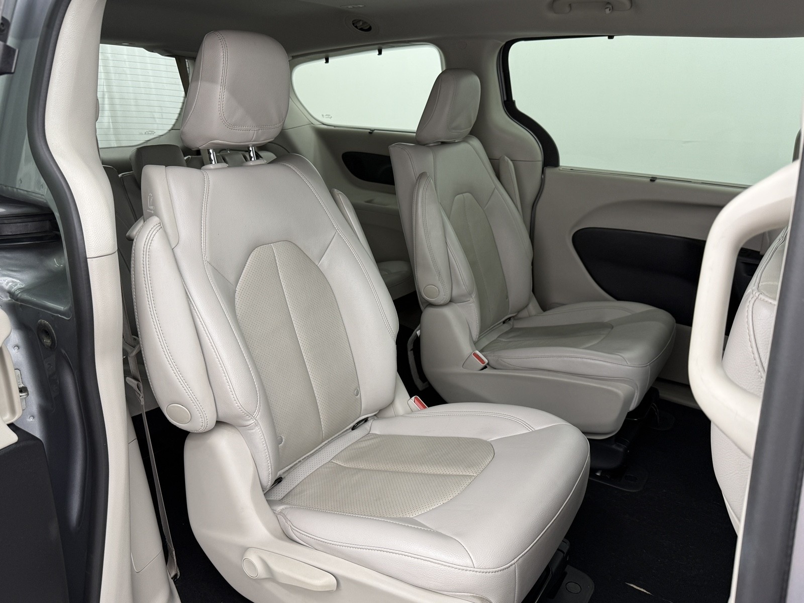 2021 Chrysler Pacifica Hybrid Touring L photo 53