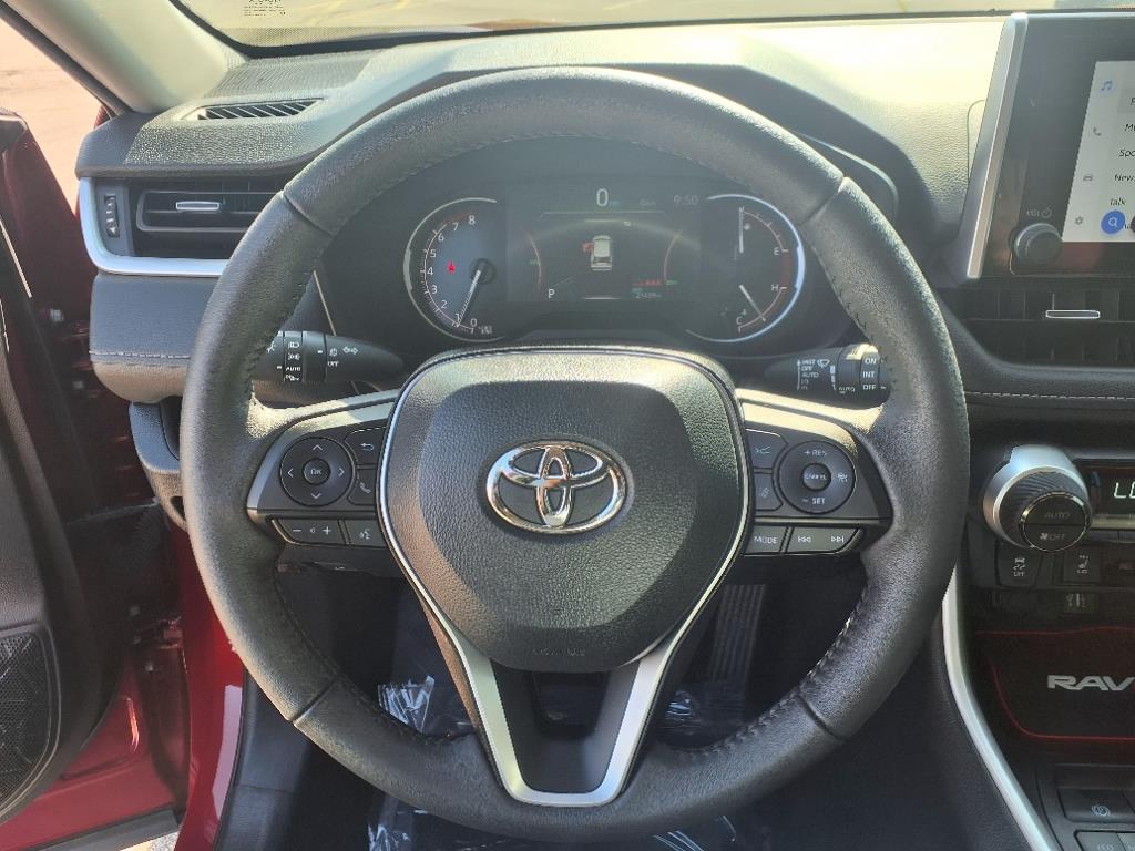 2023 Toyota RAV4 XLE Premium photo 19