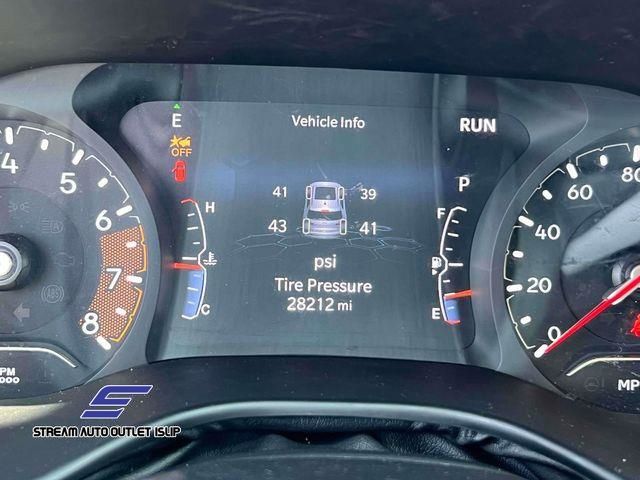 2022 Jeep Compass Latitude Lux photo 24