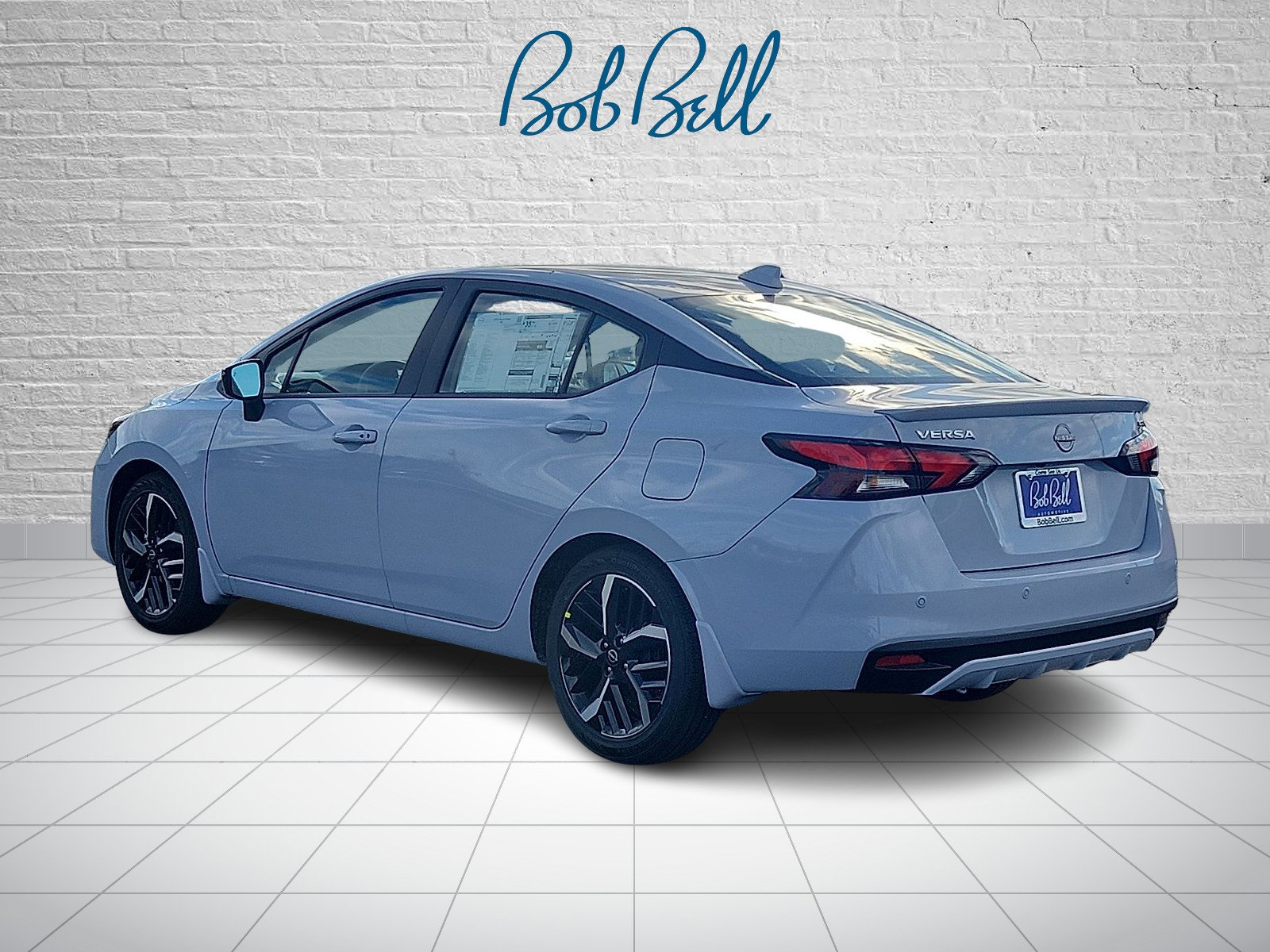 2025 Nissan Versa 1.6 SR photo 3