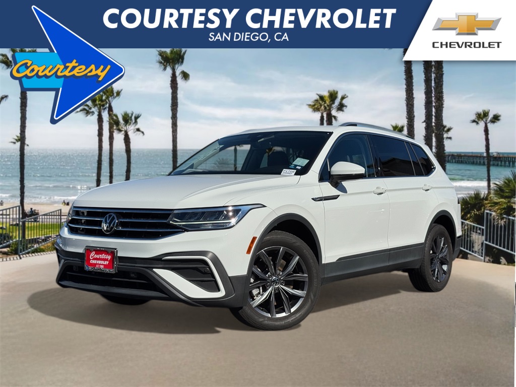 2022 Volkswagen Tiguan SE's photo