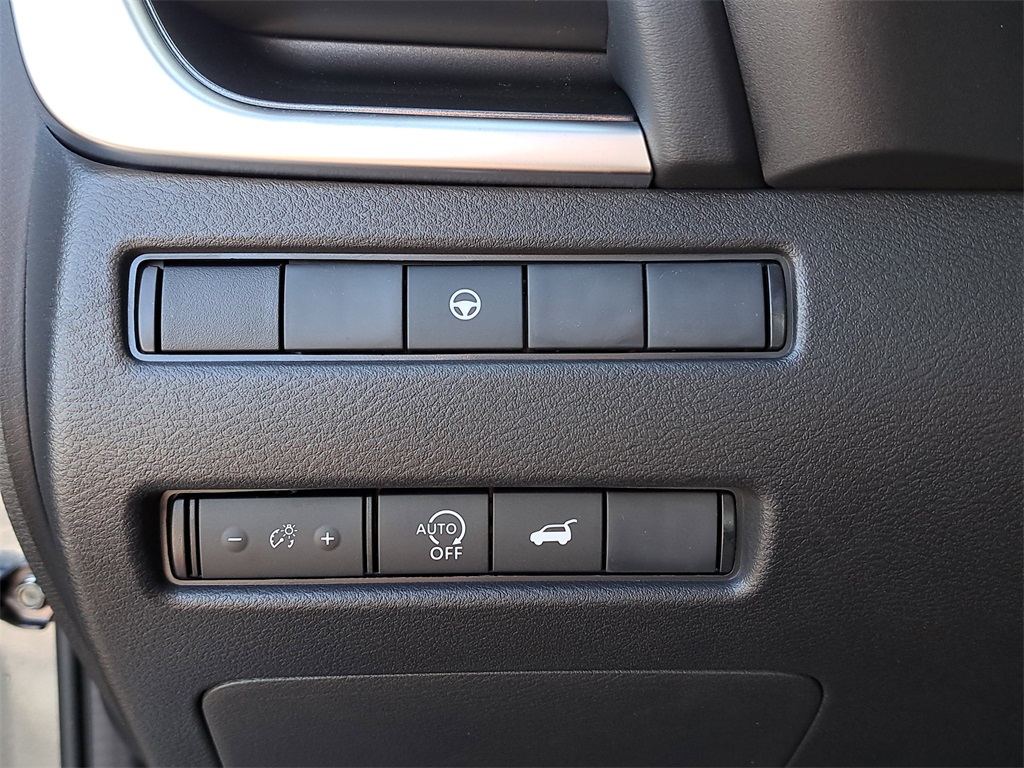 2026 Nissan Rogue SV photo 23