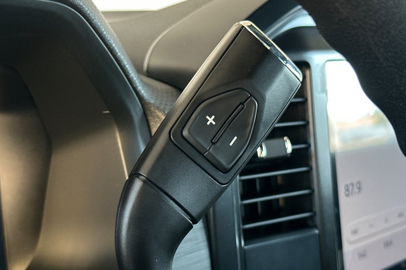 2025 Ford F-150 STX photo 19