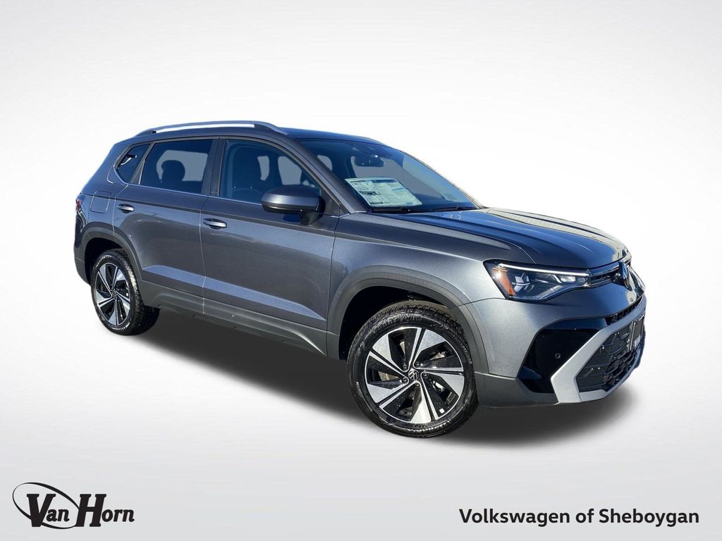 2025 Volkswagen Taos SE's photo