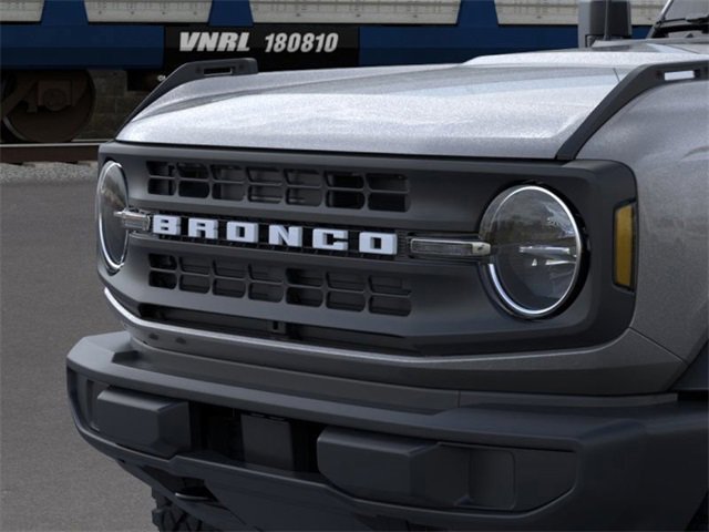2025 Ford Bronco Base photo 5