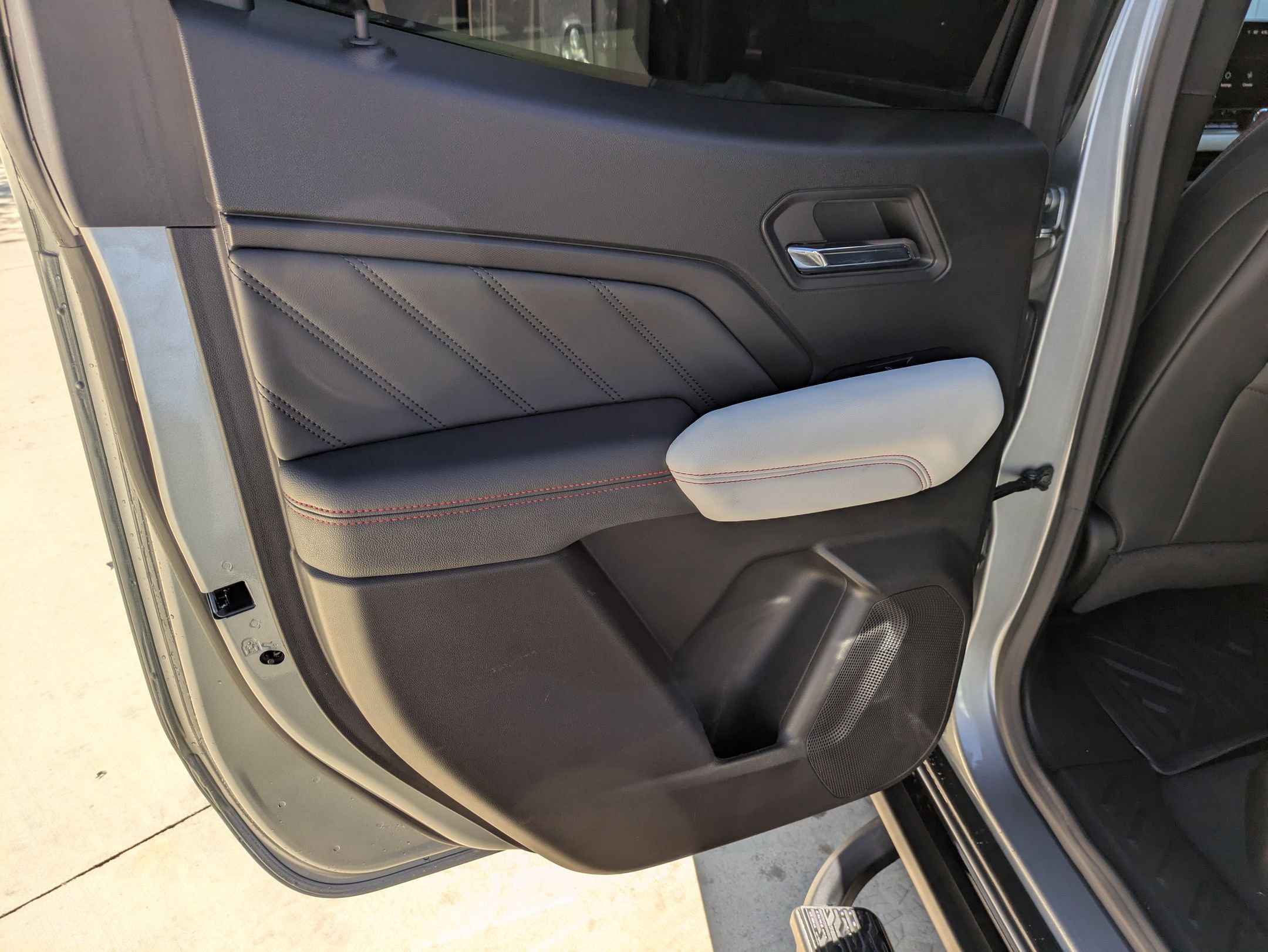 2024 Gmc Canyon AT4X photo 16