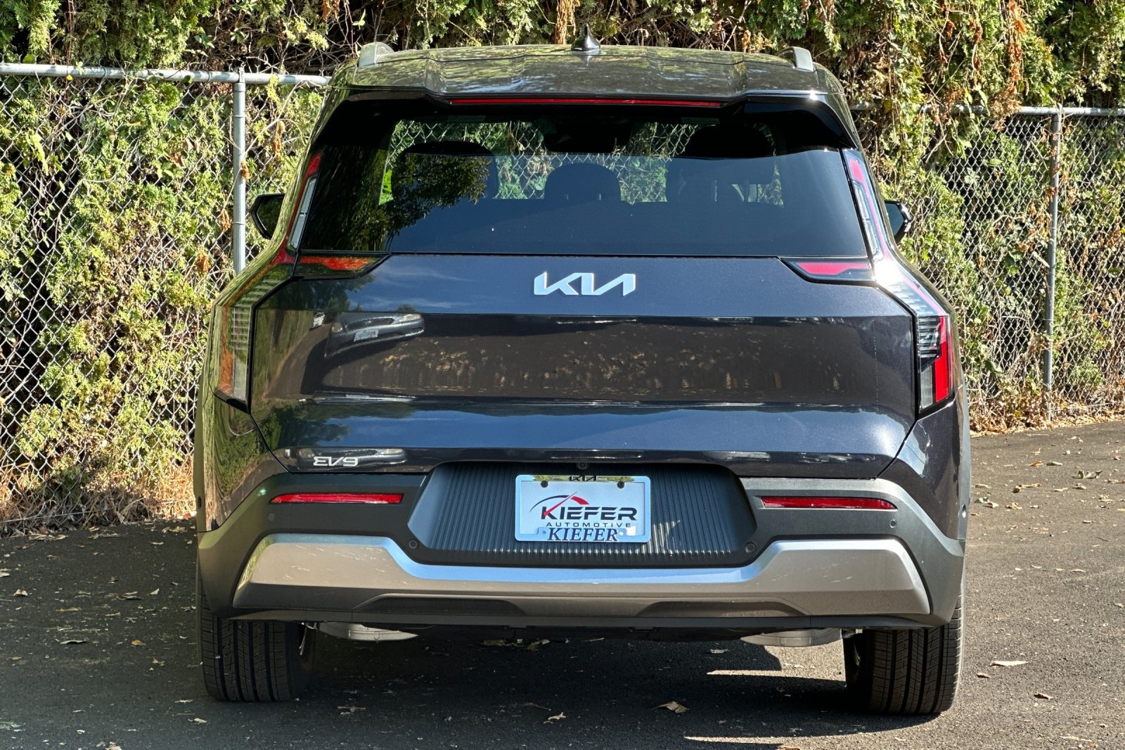 2026 Kia EV9 Wind AWD photo 4